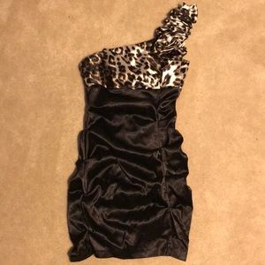 Leopard print ruched dress